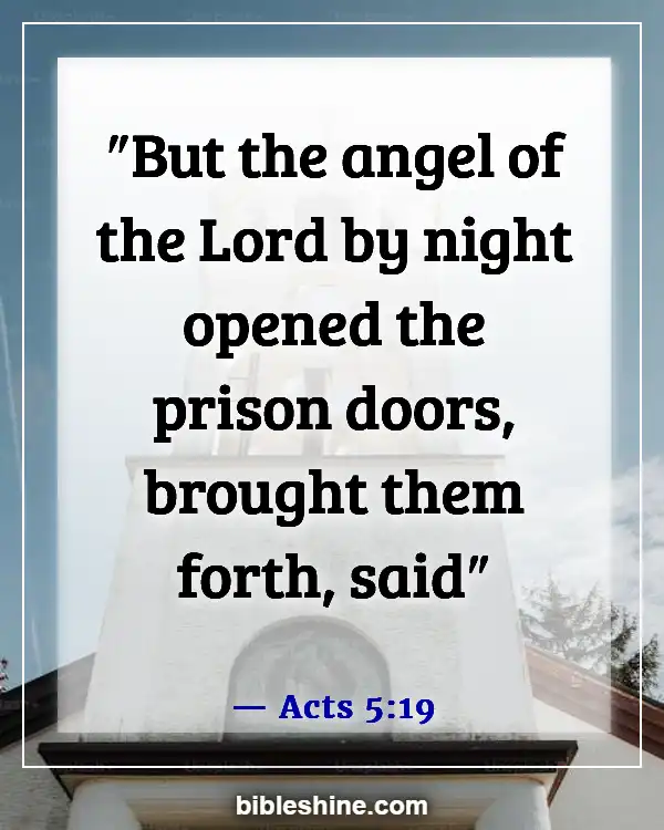 Bible Verses About Angels Rejoice In Heaven (Acts 5:19)